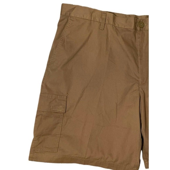 Columbia Red Bluff Men’s Cargo Shorts Flat Front Brown Size 44 - Picture 2 of 6